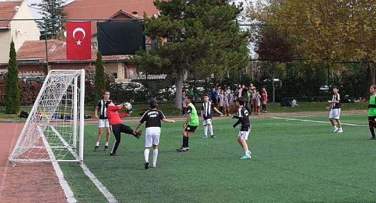 Cumhuriyet Bayramı Minikler Futbol Turnuvası sona erdi