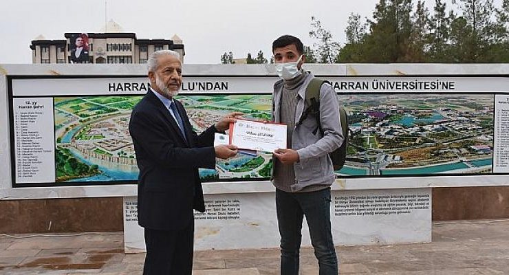 HRÜ’de Aidiyet Anıtı Fotoğraf Yarışmasının Ödül Töreni Gerçekleştirildi