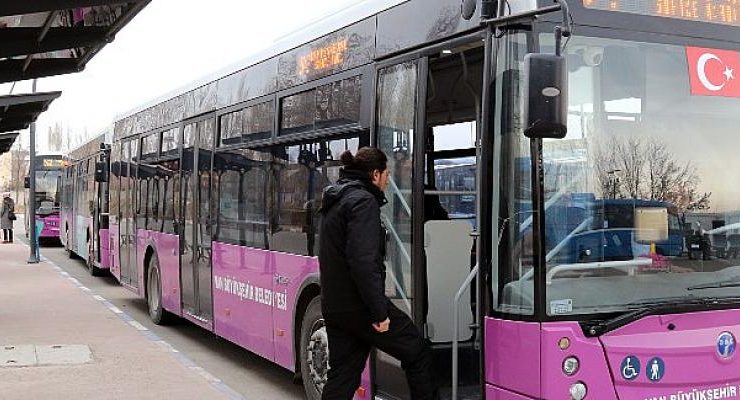 Van Büyükşehir Belediyesi 1 Yılda 9.7 Milyon Yolcu Taşıdı