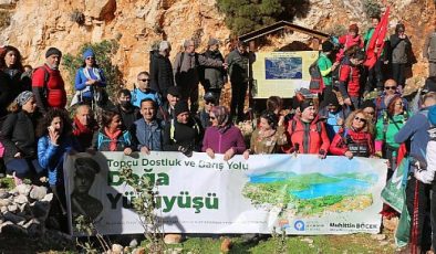 Büyükşehir Belediyesi Topçu Dostluk ve Barış Yolu’nda Doğa Yürüyüşü Düzenlendi
