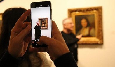 Müzede Selfie Günü’nde Galaxy S21 FE ile tarihi bir deneyim yaşadılar