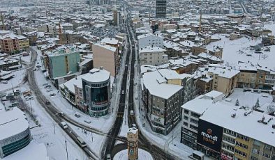 Nevşehir’de Kar Kalınlığı 44 Cm’ye Yükseldl