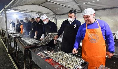 Üsküdar Belediyesi Karla Mücadele Ekiplerini Balık Ziyafetinde Buluşturdu
