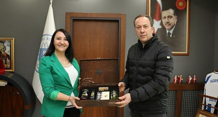 Geyve Belediye Başkanı Murat Kaya, Pazaryeri Belediye Başkanı Zekiye Tekin’i ziyaret etti.