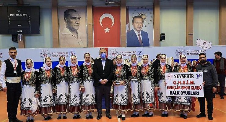Nevşehir Belediyesi Gençlik ve Spor Kulübü Genç Kızlar Halk Oyunları Ekibi il birincisi