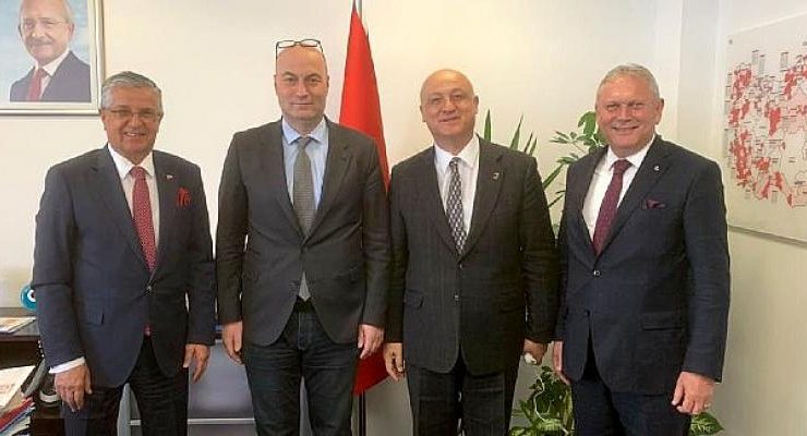 Başkan Necati Topaloğlu ve Başkan Yardımcısı Emin Gül Kılıçdaroğlu’nu Ziyaret Etti
