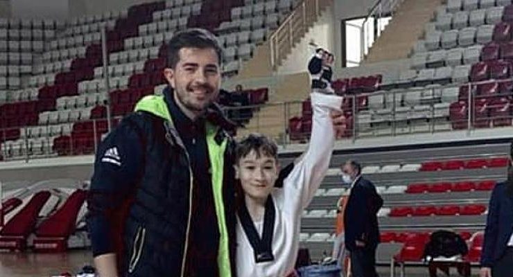 Malkara Taekwondo Spor Kulübü Sporcusu Tuğra Ekinci’yi Tebrik Ederiz