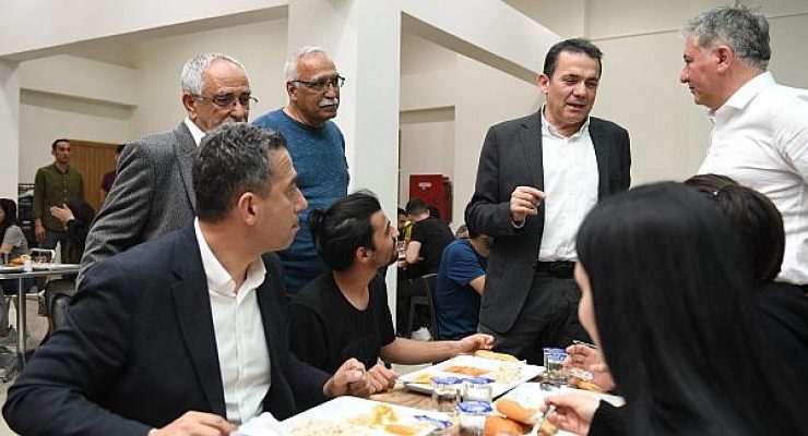 Yenişehir Belediyesinden öğrencilere ücretsiz sahur ve iftar yemeği