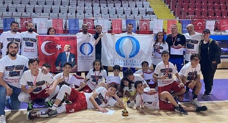 Basketbolda Türkiye İkincisi Oldular