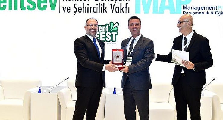 Çorlu Belediyesi “En İyi Strateji Belgesi Hazırlayan Belediye” Ödülünü Aldı