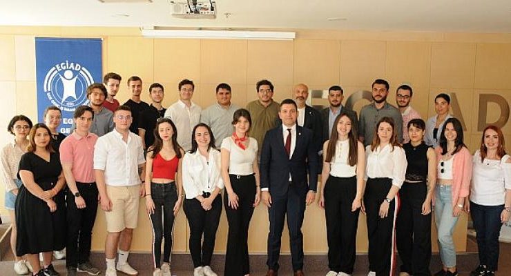 Gençler Geleceği, Dünyayı ve Türkiye’yi Daha İyi Değerlendiriyor
