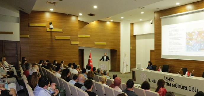 İzmir İl Milli Eğitim Müdürlüğü Mesleki Gelişim Akademisi Seminerleri Tüm Hızıyla Devam Ediyor