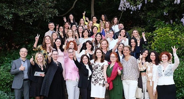 PWN İstanbul “Sağlığa Yön Verecek Kadın Liderler Gelişim Programı” ilk mezunlarını verdi