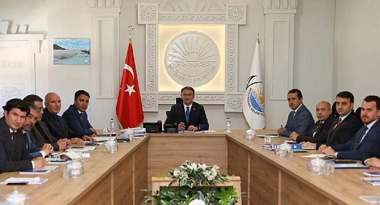 Vali Dr. Ozan Balcı Büyükşehir Belediyesi’nin Yatırımlarıyla İlgili Toplantı Yaptı