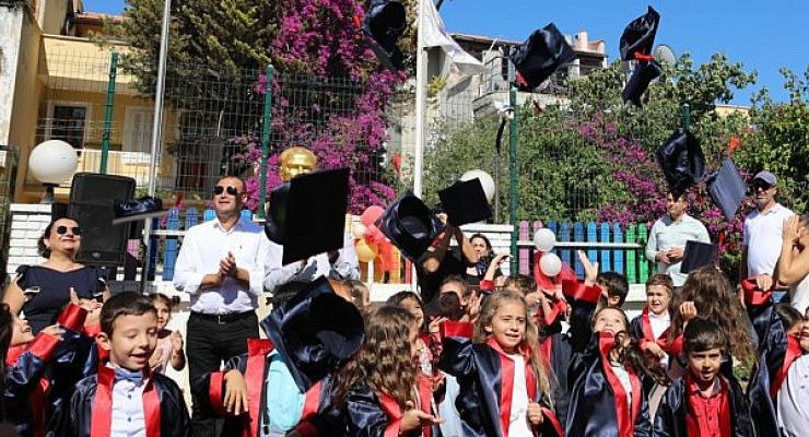 Didim Belediyesi Kreşi’nin Başarılı Öğrencileri Karnelerini Aldı