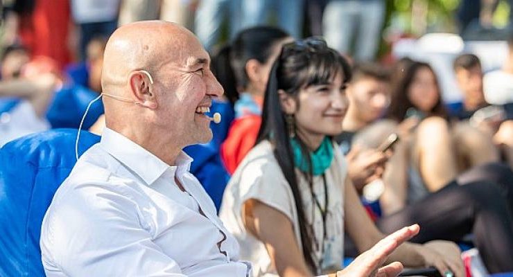 İzmir’in beş ilçesinde sekiz gençlik kampı açılıyor