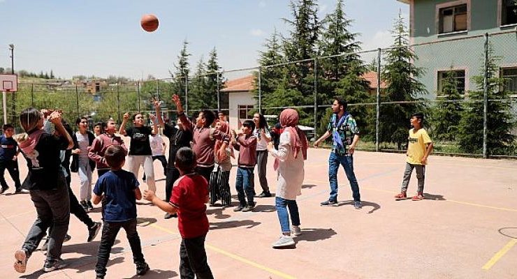 Nevşehir Belediyesinin Çocuklar İçin Başlattığı Gönüllülük Seferberliği Tüm Şehri Sarıyor