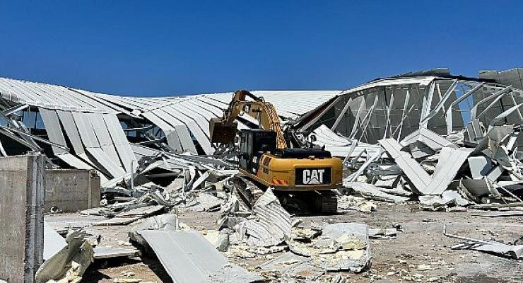 Nilüfer’de iki kaçak yapı daha yıkıldı