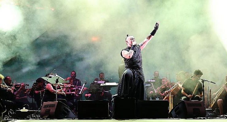 İstanbul Festivali Sahnesi Bu Kez An Epic Symphony  Hayko Cepkin’le Büyüledi