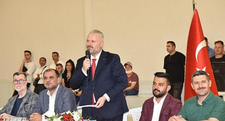 Menemen Belediye Başkan Vekili Aydın Pehlivan, Kurban Bayramı öncesi belediye personeliyle bayramlaştı