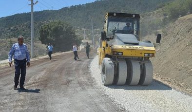 Konyaaltı ve Kumluca bağlantı yolu asfaltlanıyor